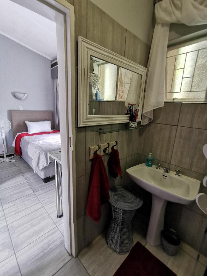 Stew S Room Polokwane Luaran gambar