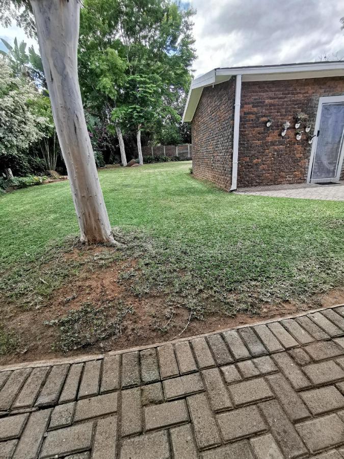 Stew S Room Polokwane Luaran gambar