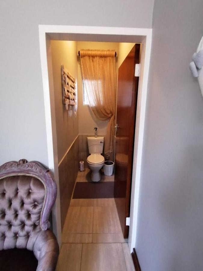 Stew S Room Polokwane Luaran gambar